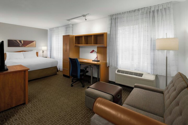 Room 9 of 23