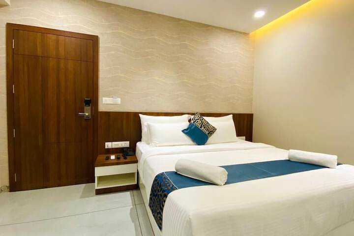 Room 10 of 20