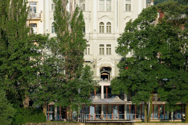 Exterior Photo