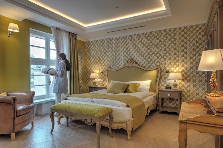 Room 26 of 62