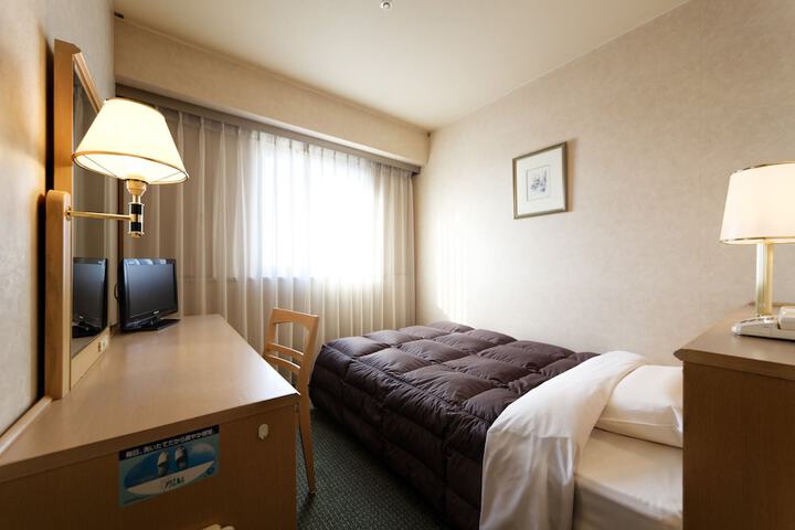 Room 5 of 26