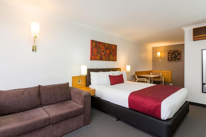 Room 11 of 29