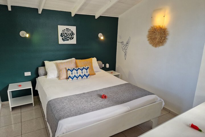 Room 5 of 70