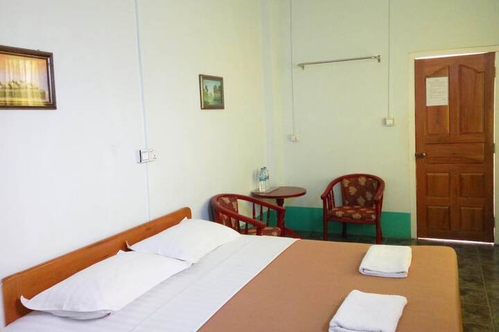 Room 17 of 52