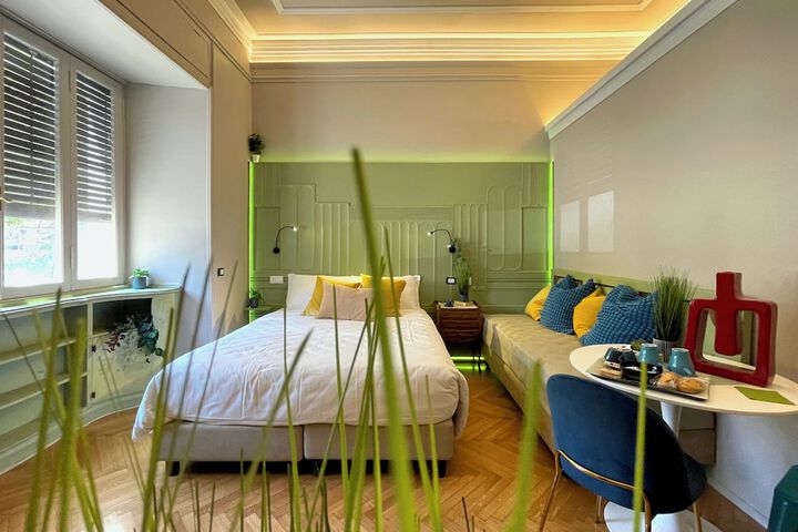 Room 9 of 30