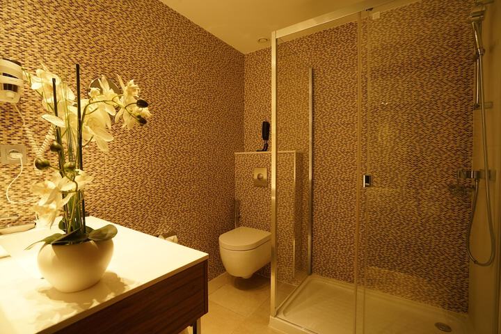Room 16 of 55