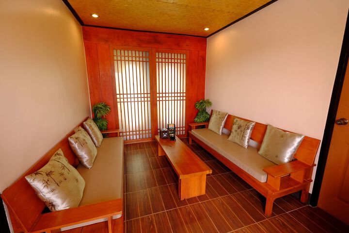 Room 17 of 65