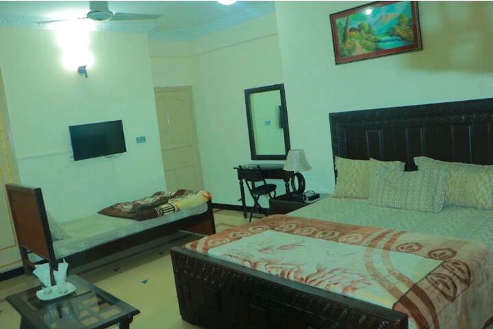 Room 8 of 14