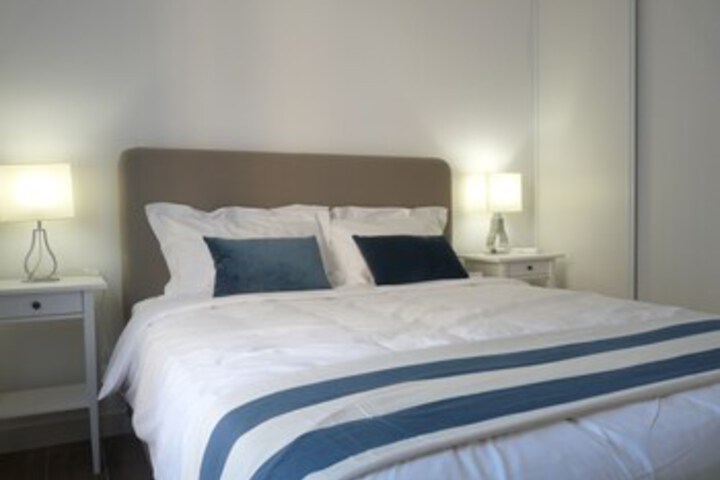 Room 28 of 32