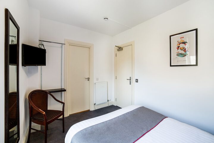 Room 27 of 55