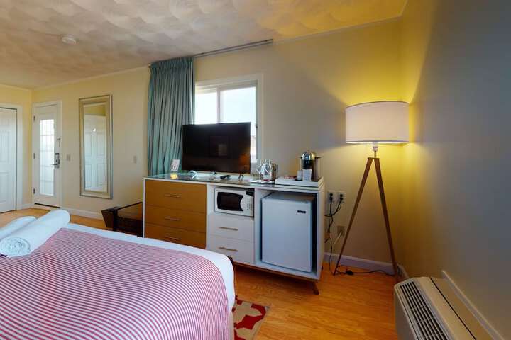 Room 12 of 80