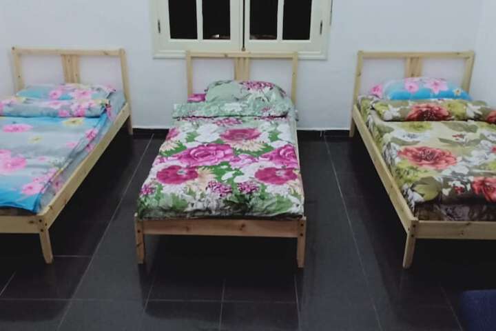 Room 10 of 16