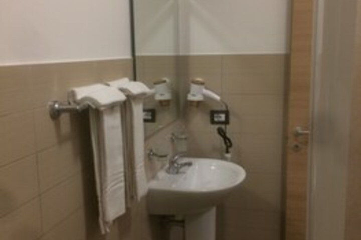 Room 7 of 43