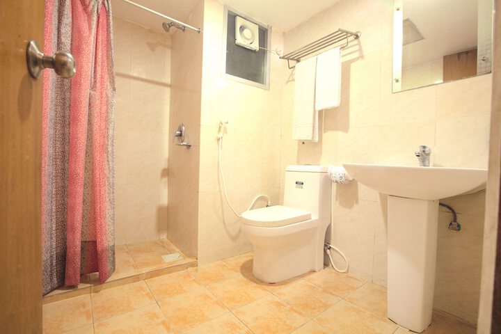 Room 18 of 24