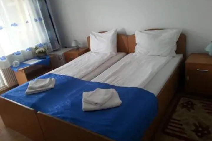 Room 2 of 14