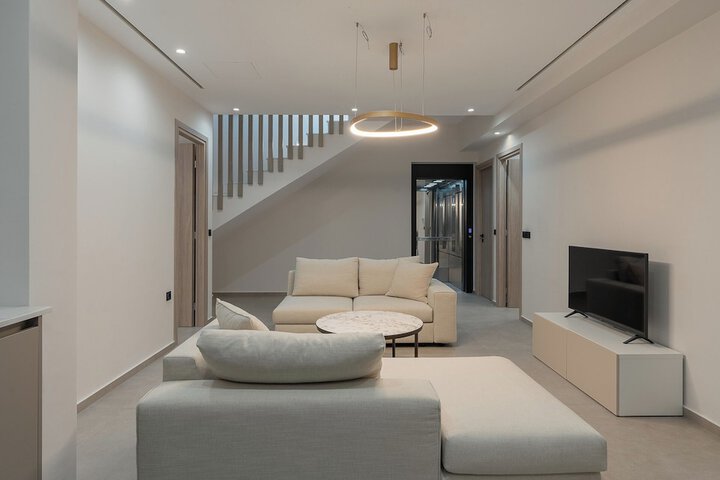 Room 42 of 72
