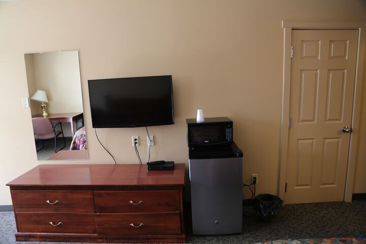 Room 2 of 9