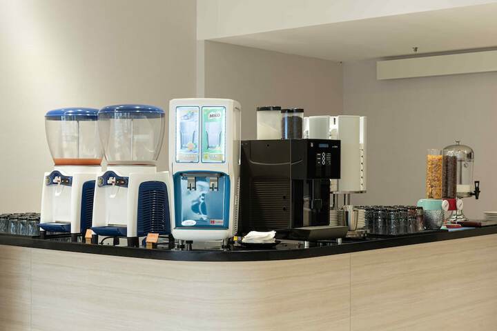 Breakfast/Coffee Service 130 of 145