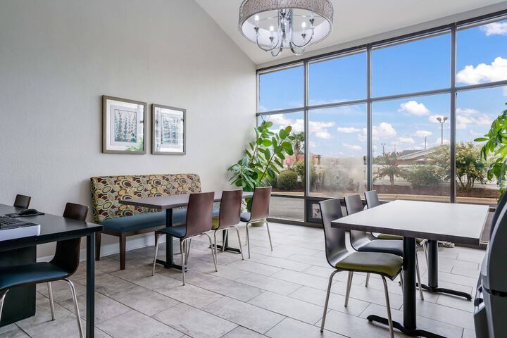 Guest Lobby