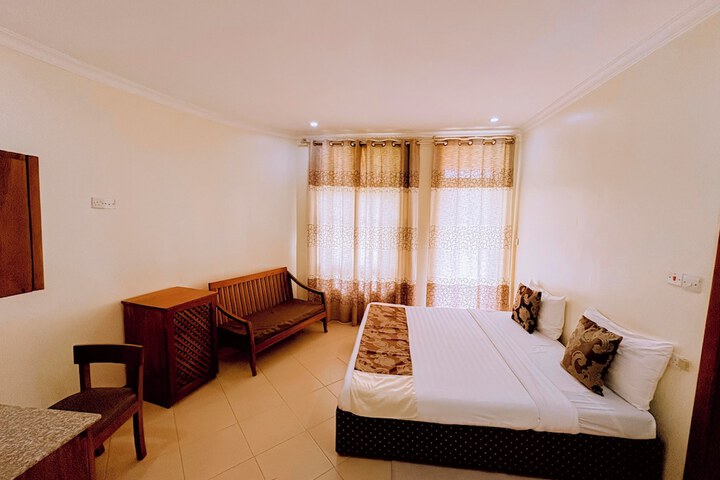 Room 10 of 35