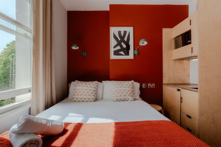 Room 20 of 28