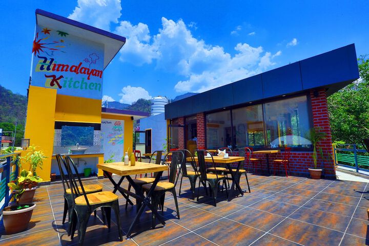 Dining 33 of 36