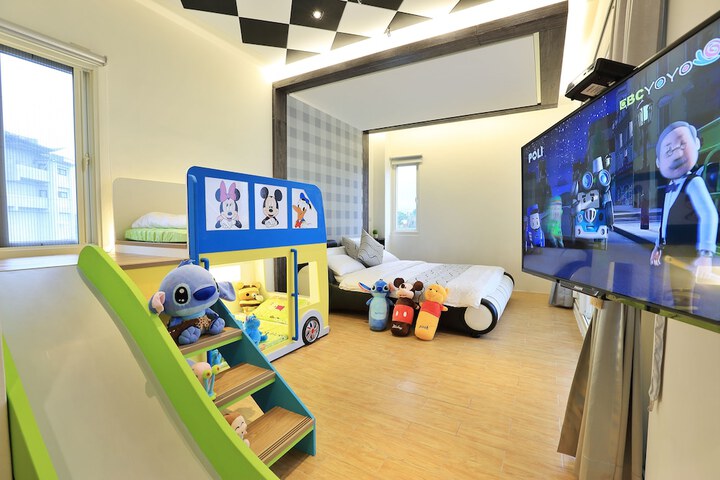 Room 7 of 79