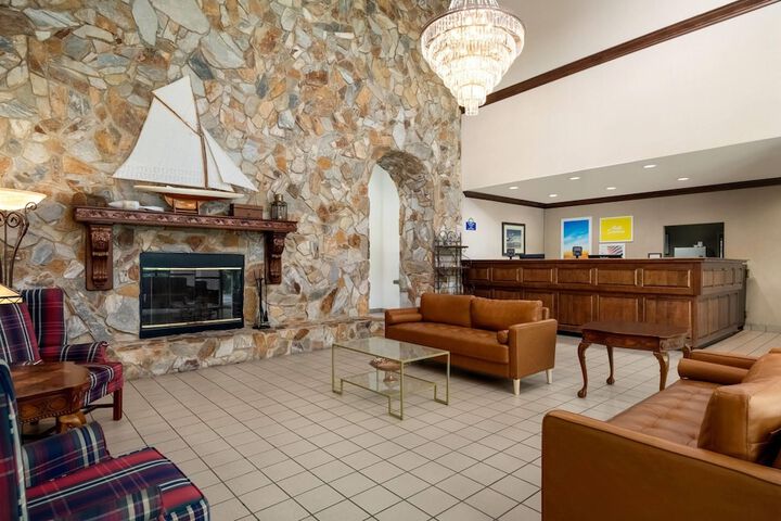 Hotel Interior 3 of 32