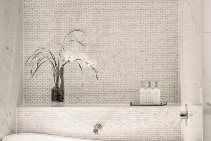 Room 28 of 37