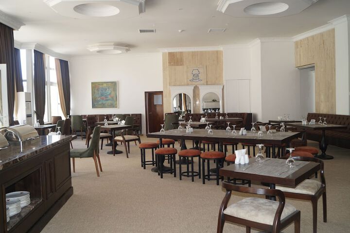 Dining 6 of 21