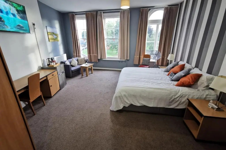 Room 5 of 21