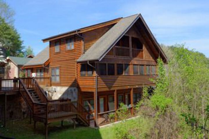 Cozy Bear Cove #288 in Pigeon Forge, TN