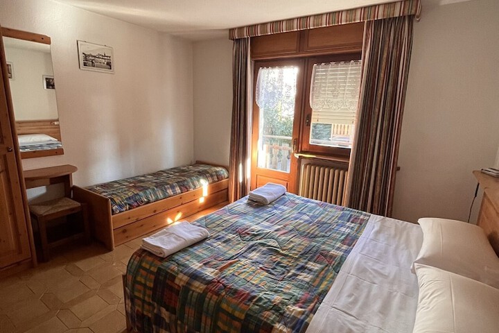 Room 7 of 51