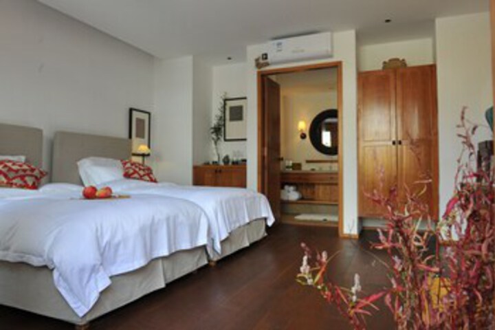 Room 92 of 111