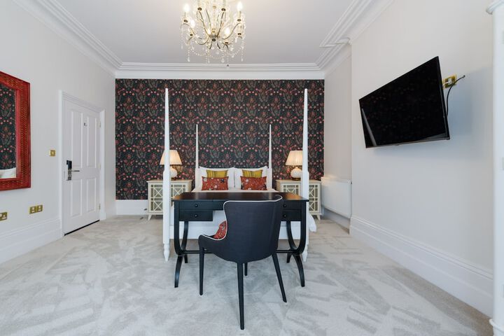 Room 13 of 67