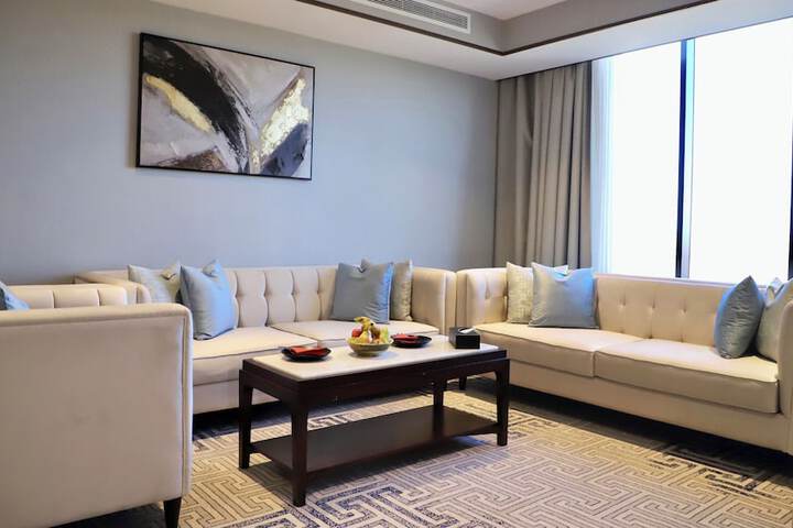Room 25 of 82