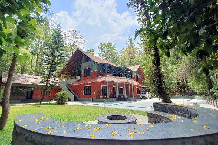 Adrak Mountain Mist Forest Resort