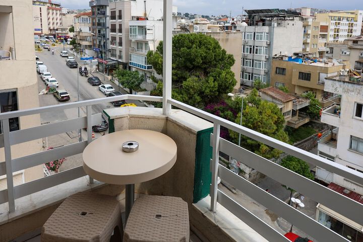 Terrace/Patio 98 of 102