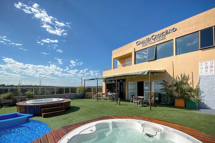 Pool Hotel