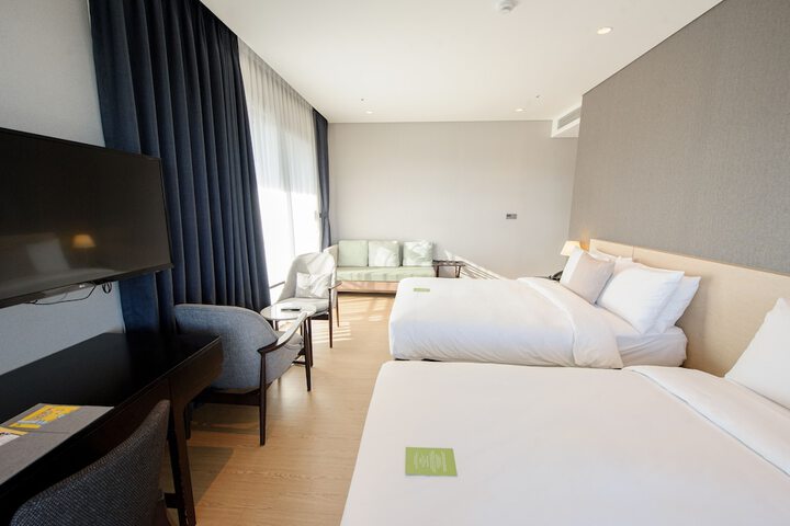 Room 35 of 131