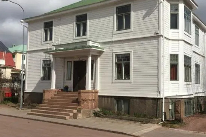 Captains House