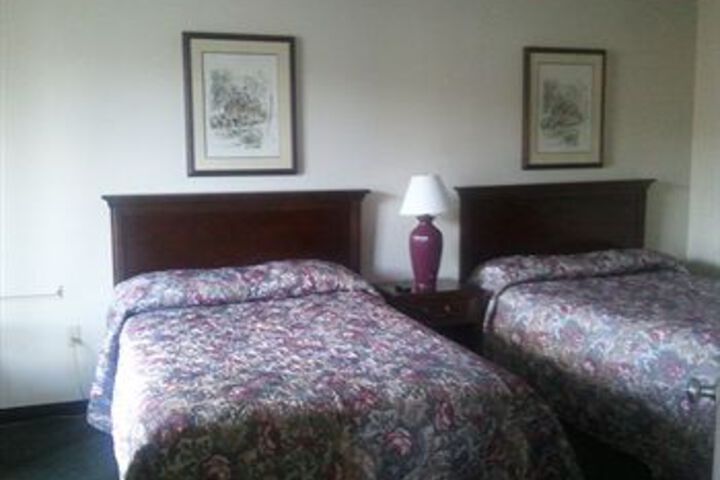 Room 4 of 13