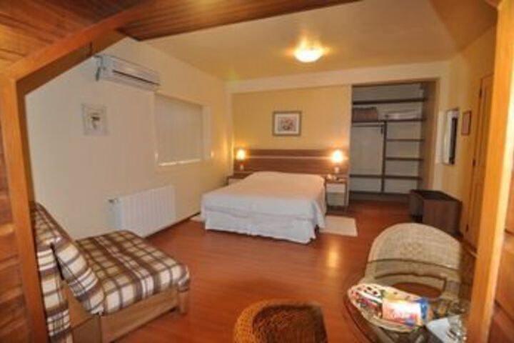 Room 16 of 40