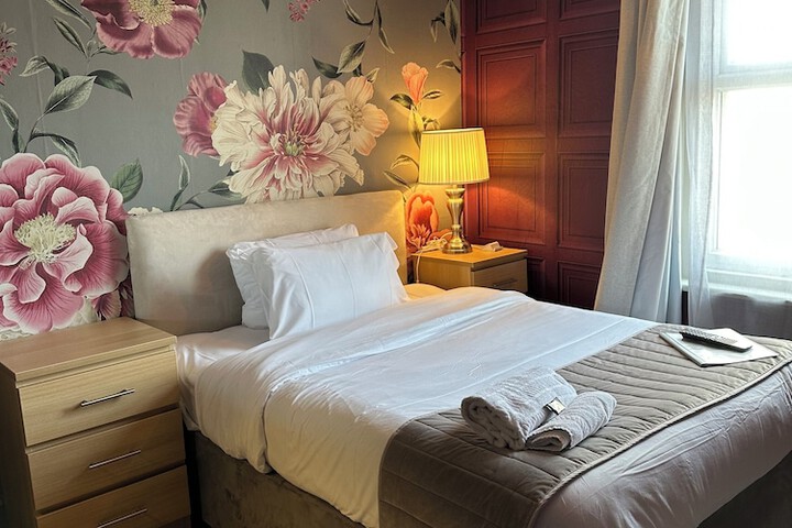 Room 50 of 171