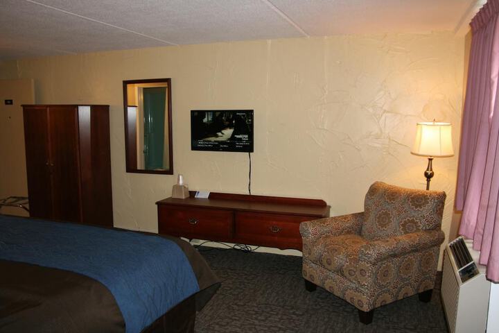 Room 10 of 15