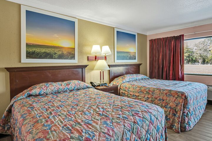 Room 8 of 30