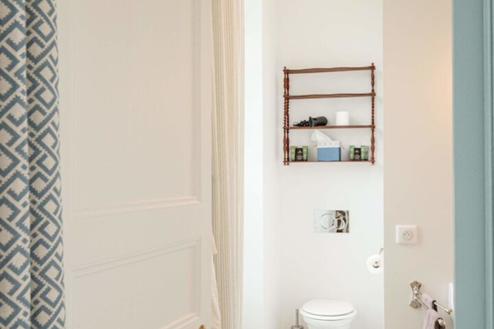 Room 28 of 31