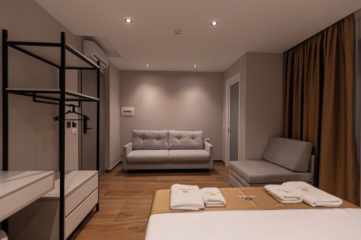 Room 45 of 95