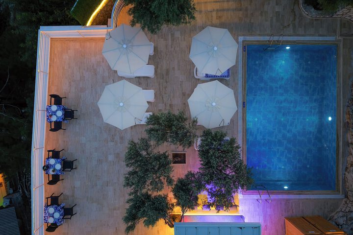 Hotel 66 of 71