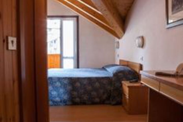Hotel Entry